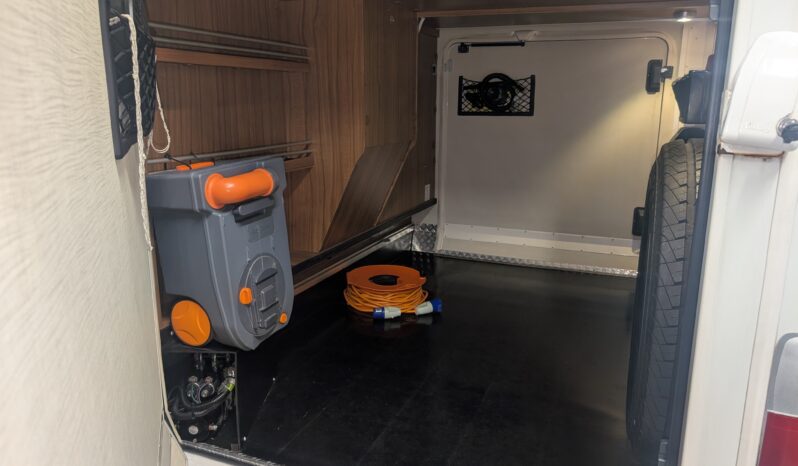 HYMER B704 PREMIUM LINE 4 BERTH LUXURY MOTORHOME FIAT DUCATO 2.3 **ONE OWNER** full