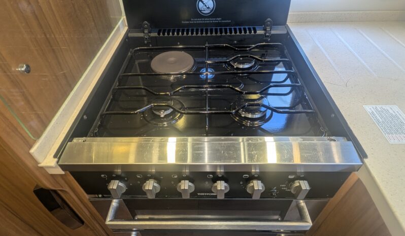 HYMER B704 PREMIUM LINE 4 BERTH LUXURY MOTORHOME FIAT DUCATO 2.3 **ONE OWNER** full