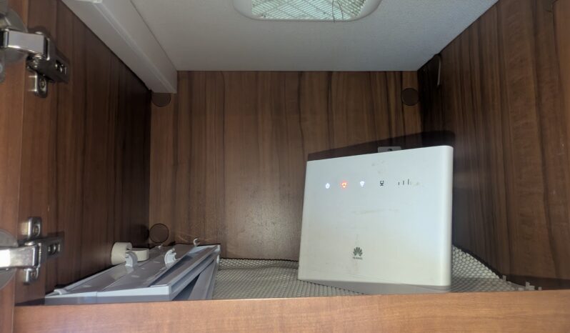 HYMER B704 PREMIUM LINE 4 BERTH LUXURY MOTORHOME FIAT DUCATO 2.3 **ONE OWNER** full