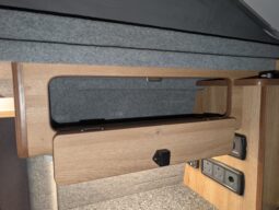 HILLSIDE LEISURE BIRCHOVER VW T6 AUTOMATIC POP-TOP 4 BERTH CAMPER HUGE SPEC! full