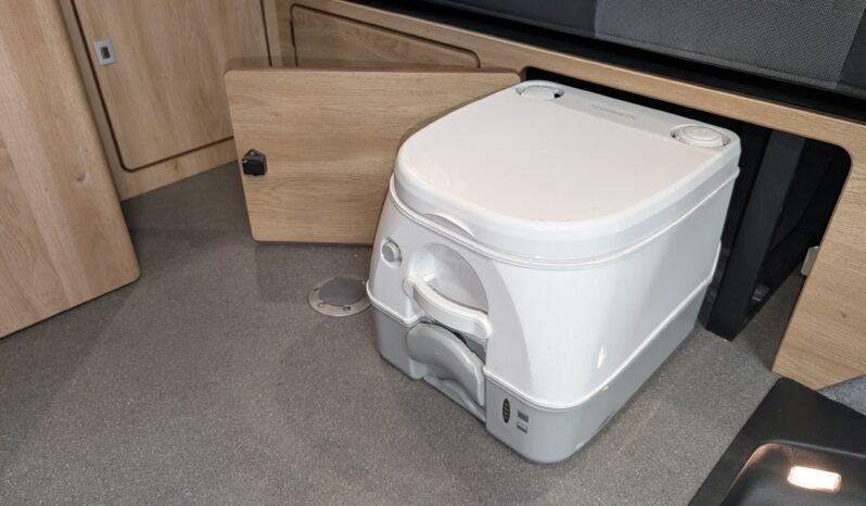 HILLSIDE LEISURE BIRCHOVER VW T6 AUTOMATIC POP-TOP 4 BERTH CAMPER HUGE SPEC! full