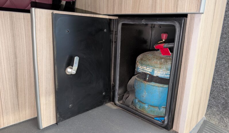 VW TRANSPORTER T5 T28 4 BERTH POP-TOP CAMPERVAN NORTH EAST CAMPER CONVERSION full