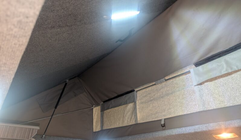 VW T6 T28 LEISUREDRIVE ZEST POP-TOP 4 BERTH CAMPERVAN *ABSOLUTELY STUNNING* full