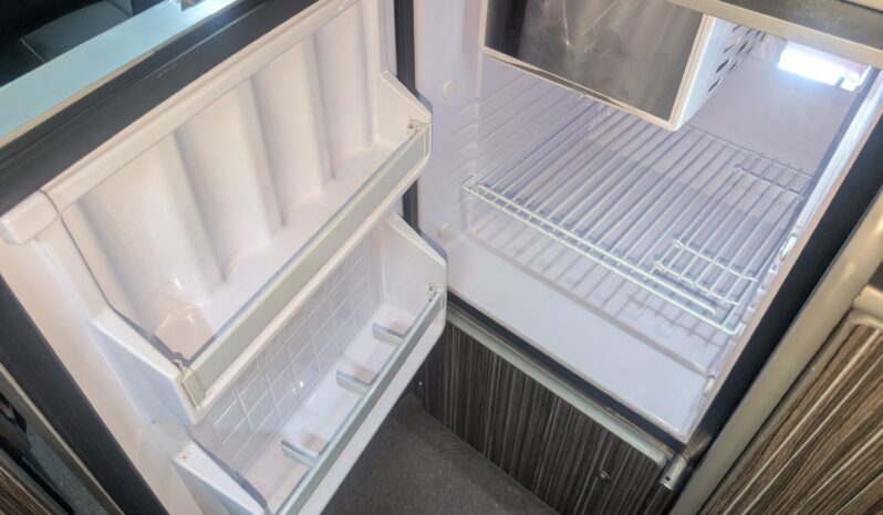 VW T6 T28 LEISUREDRIVE ZEST POP-TOP 4 BERTH CAMPERVAN *ABSOLUTELY STUNNING* full