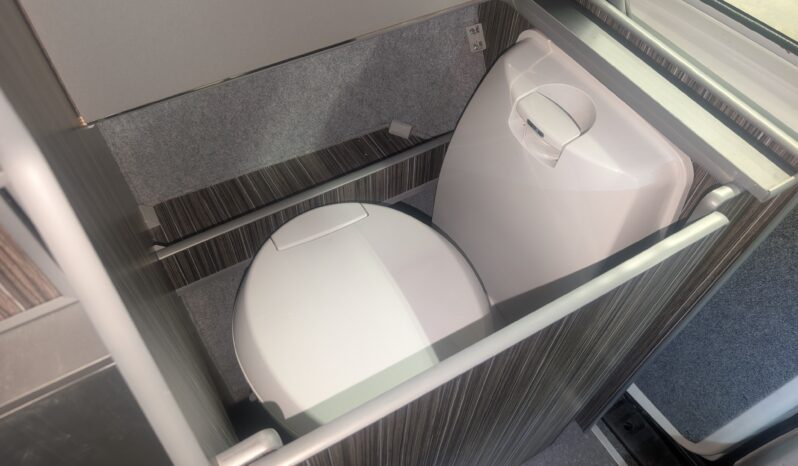 VW T6 T28 LEISUREDRIVE ZEST POP-TOP 4 BERTH CAMPERVAN *ABSOLUTELY STUNNING* full