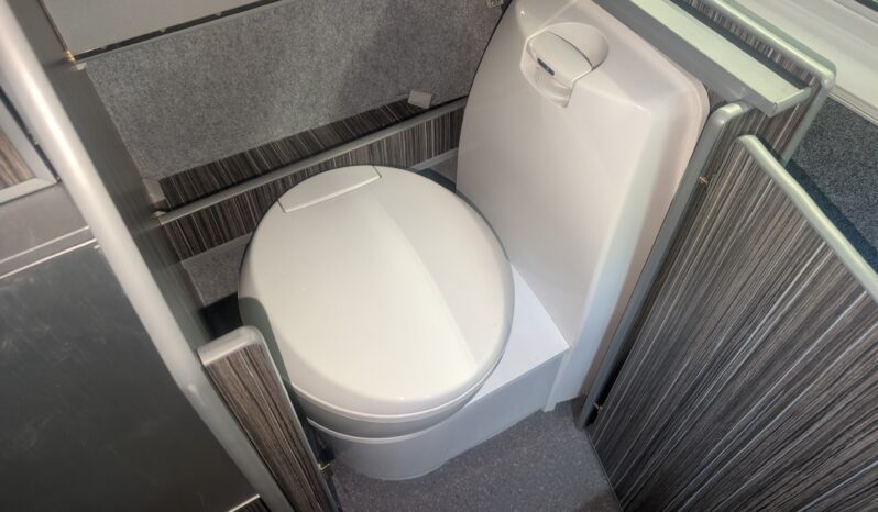 VW T6 T28 LEISUREDRIVE ZEST POP-TOP 4 BERTH CAMPERVAN *ABSOLUTELY STUNNING* full