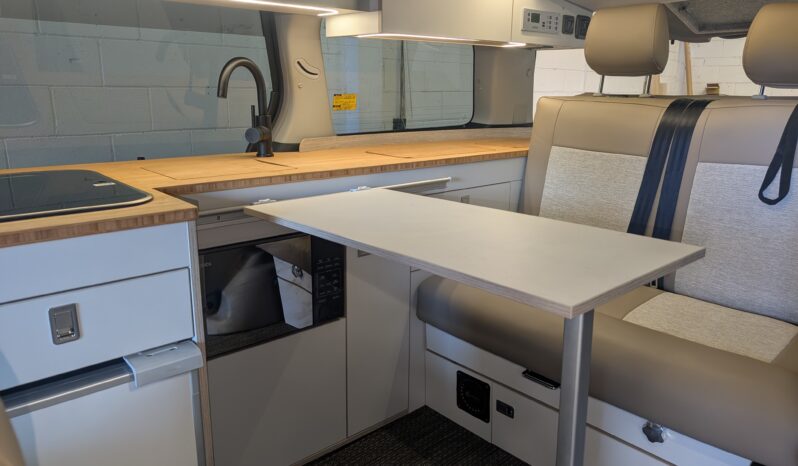 TOYOTA ALPHARD AUTOMATIC POP-TOP CAMPERVAN **BEAUTIFUL HIGH END CONVERSION** full