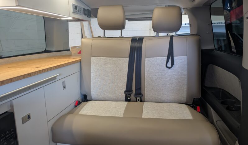 TOYOTA ALPHARD AUTOMATIC POP-TOP CAMPERVAN **BEAUTIFUL HIGH END CONVERSION** full