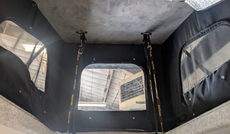 TOYOTA ALPHARD AUTOMATIC POP-TOP CAMPERVAN **BEAUTIFUL HIGH END CONVERSION** full