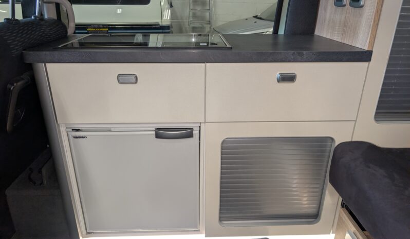 WELLHOUSE LEISURE POP-TOP CAMPERVAN NISSAN SERENA PETROL AUTO full