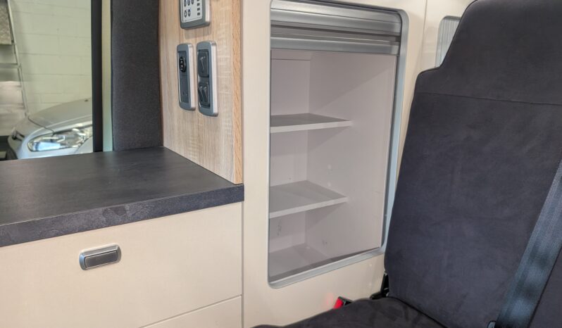 WELLHOUSE LEISURE POP-TOP CAMPERVAN NISSAN SERENA PETROL AUTO full