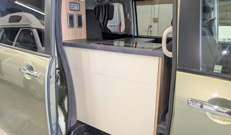 WELLHOUSE LEISURE POP-TOP CAMPERVAN NISSAN SERENA PETROL AUTO full